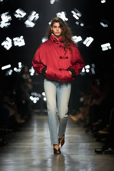 Look 28